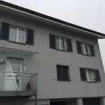 Ruhige Schoene 2-zimmer Apartman *