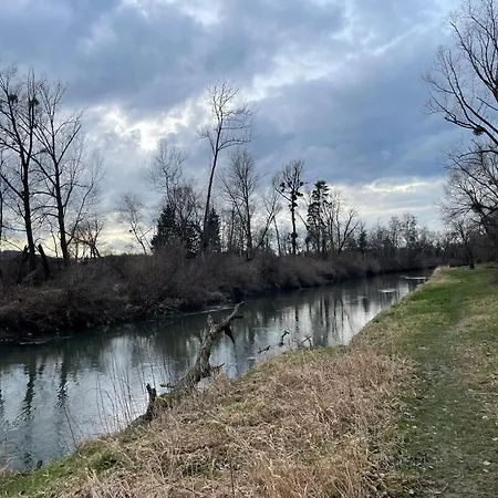 Apartment Ruhige Schöne 2-zimmer *